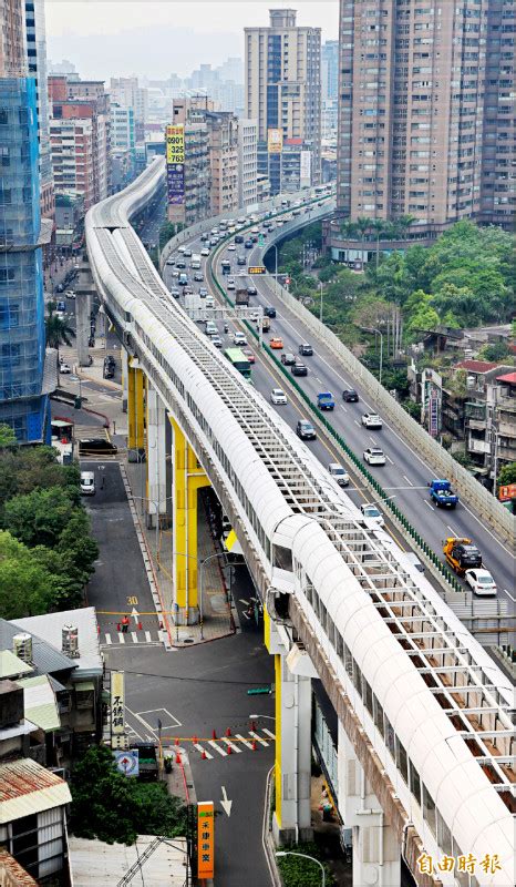 新北國王座位|板橋車站轉環狀線如走迷宮 新北：將新設出口 